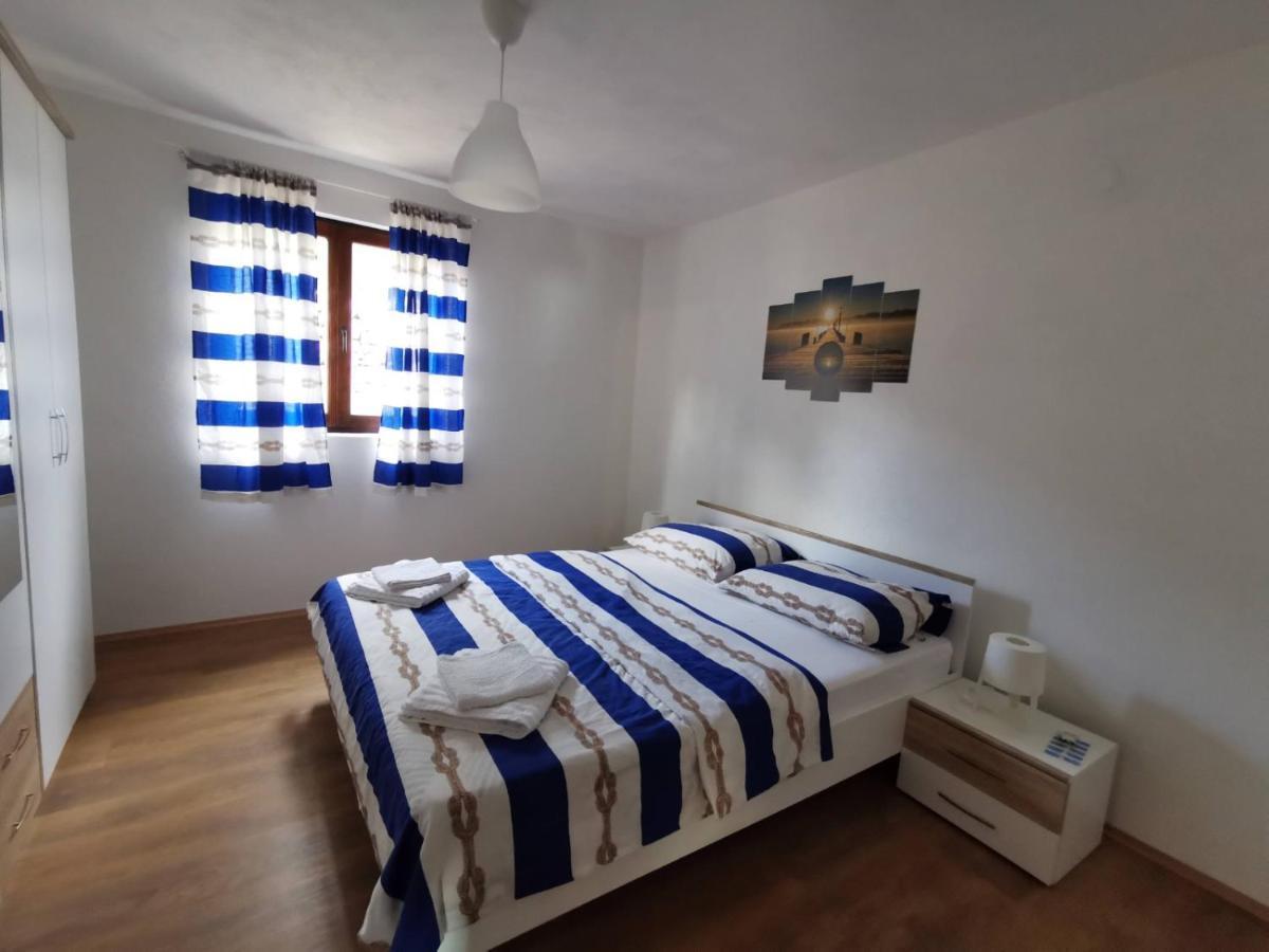 Kuca Za Odmor Obitelji Pedisic Banj Exterior foto